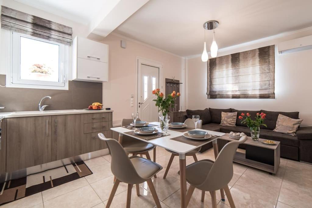 Effie'S Two Bedroom Apartment Nafplio Exterior photo